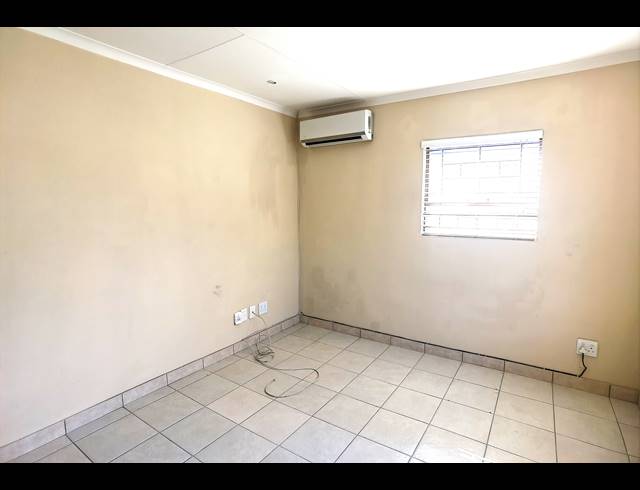 3 BEDROOM FREESTANDING FOR SALE IN KOSMOSDAL